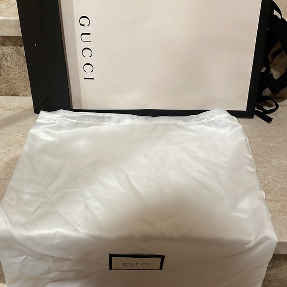 GG Marmont small matelassé shoulder bag - Picture 10 of 15